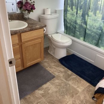 Cozy Cleaning - After of the bathroom/washroom cleanup - Home Cleaning Near Me