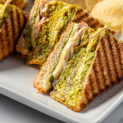 Eggholic - Amdavadi Sandwich