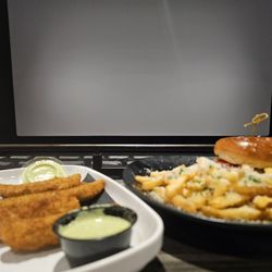 Cinépolis Luxury Cinemas - Pickle spears