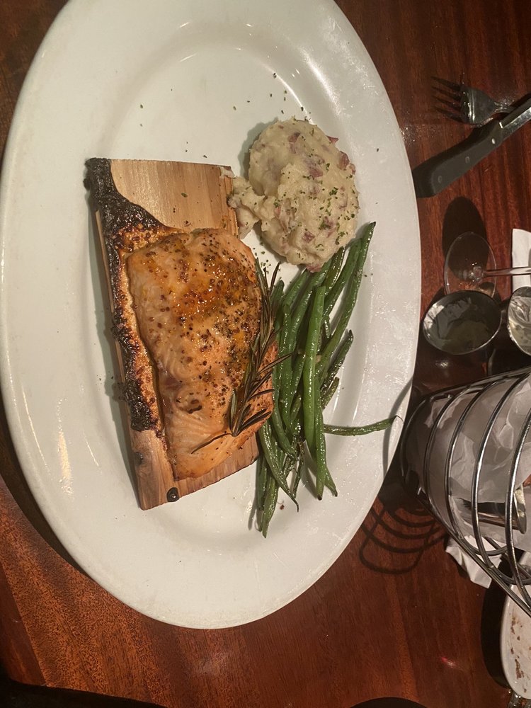 Stonewood Grill & Tavern