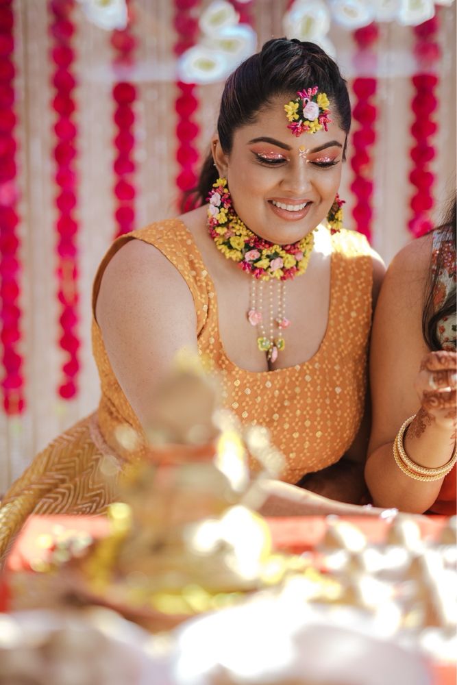 Red Lotus Artistry Logo