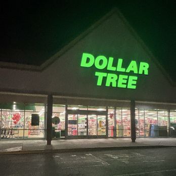 Dollar Tree - Storefront - Discount Store Near Me - Orlando, Florida Dollar Tree - Storefront - Discount Store Near Me - Orlando, Florida