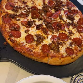 Pineapple Robot - Pizza baked to a perfect crisp - Tiki Bars Near Me - Lahaina, Hawaii Pineapple Robot - Pizza baked to a perfect crisp - Tiki Bars Near Me - Lahaina, Hawaii