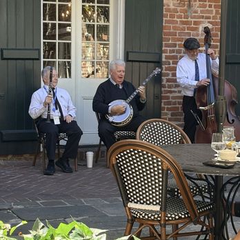 Broussard's Restaurant & Courtyard - Band - Seafood Near Me - New Orleans, Louisiana Broussard's Restaurant & Courtyard - Band - Seafood Near Me - New Orleans, Louisiana