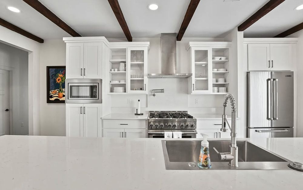 Stone Masterpieces Marble & Granite - countertop fabricator in El Paso, TX