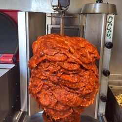 Lilia’s Tacos - Tacos te trompo solo viernes y sábado de 11 am a 9:30 pm