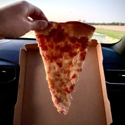 Charlie's Pizza House - Cheese pizza