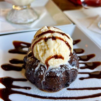 Kubo - Chocolate Cake a la mode - Filipino Near Me - Chicago, Illinois