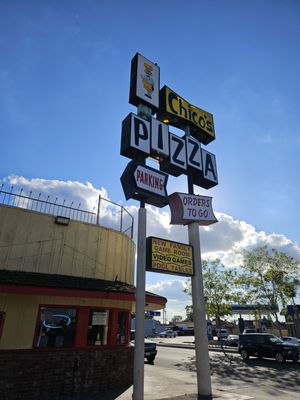 Chico's Pizza Parlor by null