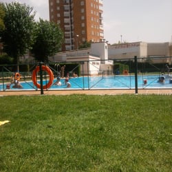 Piscinas D La Antigua Hipica