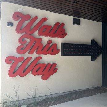 Clyde's Hot Chicken - 2 different entrances - Sandwiches Near Me - Yorba Linda, California