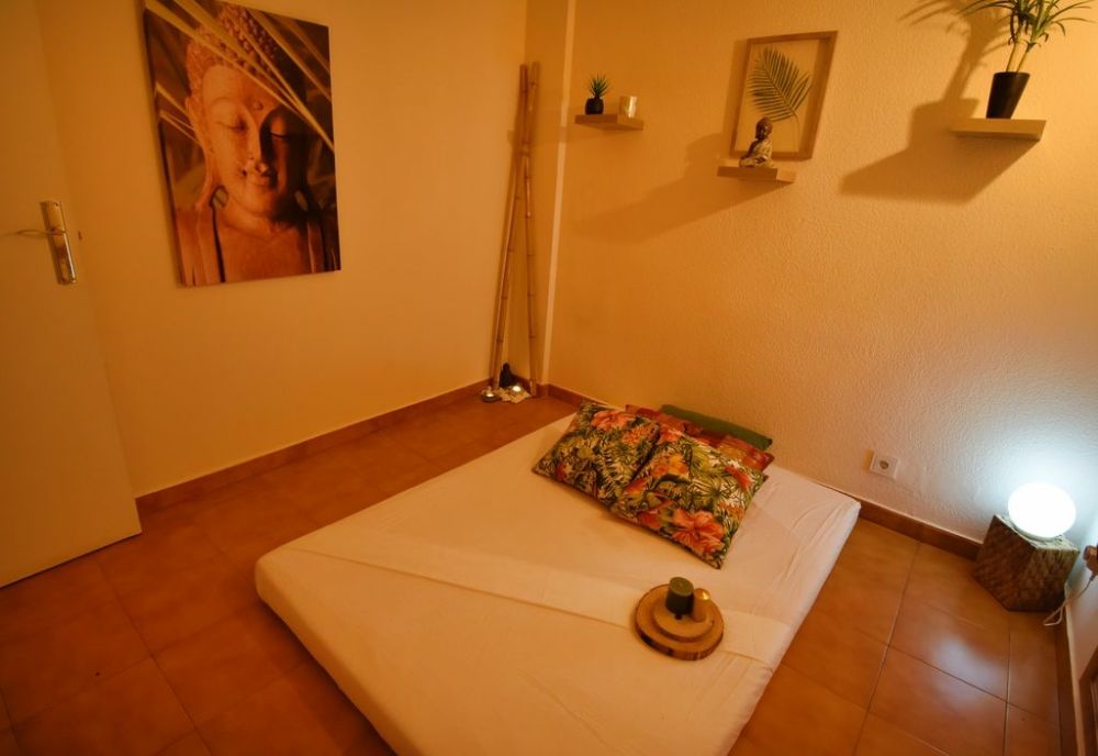 EROTIC MASSAGE LARA Updated May 2024 37 Photos Plaza 25 de Mayo, Alicante, Spain Erotic
