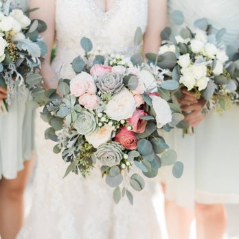 Soiree Floral Design - Stunning bouquets! - Wedding Planning Near Me - Murrieta, California Soiree Floral Design - Stunning bouquets! - Wedding Planning Near Me - Murrieta, California