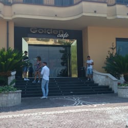 Golden Caffè - Ingresso