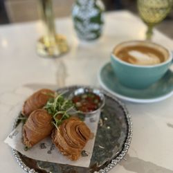 Flore Cafe - Curry Puff