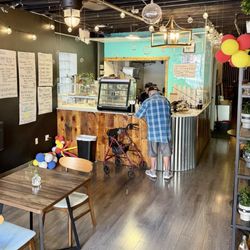 The Thread - Warm and unique local coffee shop