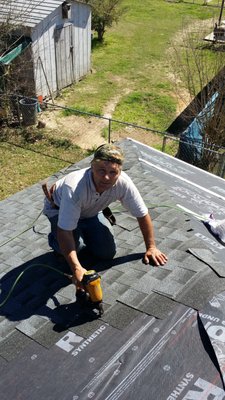 Accurate Roofing Logo