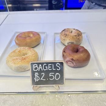 Café con Bagel - Bagels Near Me - Washington, DC, District of Columbia