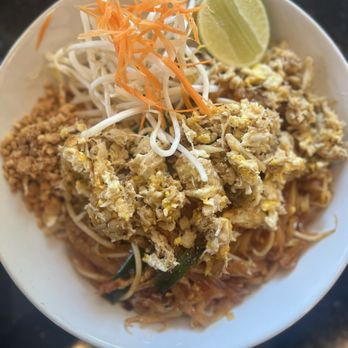 Sawasdee Thai Cuisine - Crab Pad Thai - Thai Near Me - Sacramento, California Sawasdee Thai Cuisine - Crab Pad Thai - Thai Near Me - Sacramento, California