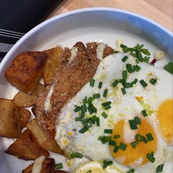 Pinky’s - Brunch bowls - Chicken and two eggs - Mediterranean Near Me - Richmond, Virginia