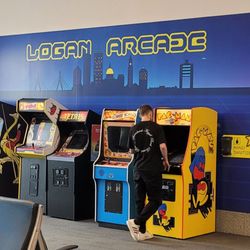 Boston- Logan Airport Terminal B Connector - Check out the new arcade they dropped in the Terminal B Connector