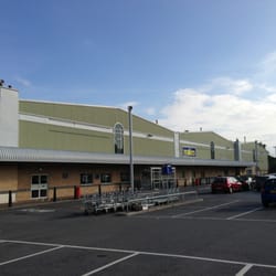 Makro-Poole