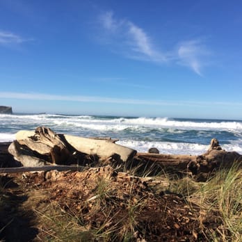 Lighthouse Cove Inn - Hotels Near Me - Bandon, Oregon Lighthouse Cove Inn - Hotels Near Me - Bandon, Oregon