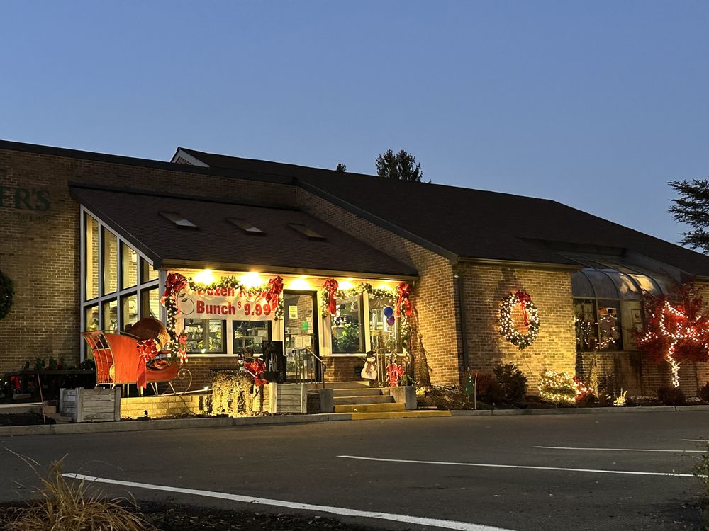 ROYER’S FLOWERS Updated September 2024 14 Photos 4907 Orchard St