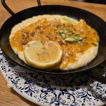 Tupelo Honey Southern Kitchen & Bar - Tupelo Shrimp & Grits - Southern Near Me - Des Moines, Iowa Tupelo Honey Southern Kitchen & Bar - Tupelo Shrimp & Grits - Southern Near Me - Des Moines, Iowa
