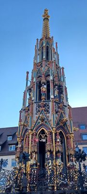 Schöner Brunnen by null