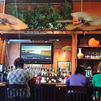 Mama J's Kitchen - Soul Food Near Me - Richmond, Virginia