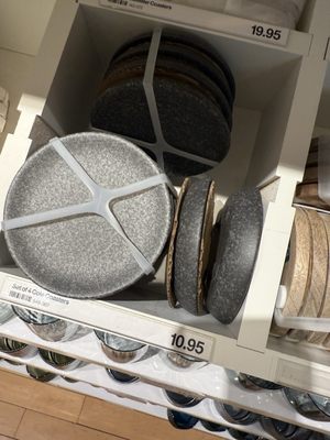 Crate & Barrel by null