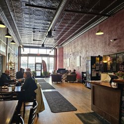 Empire Coffee - Cozy and fun decor