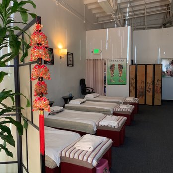 Relax'N Spa Massage - foot massage area - Massage Therapy Near Me - Ventura, California Relax'N Spa Massage - foot massage area - Massage Therapy Near Me - Ventura, California