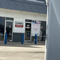 U-Haul Neighborhood Dealer