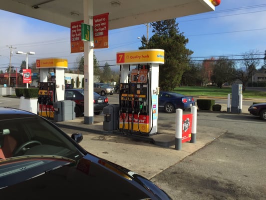 Jackson's Shell Station