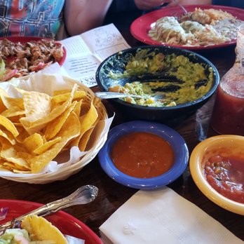 Frontera Grill - 2 kinds of salsa with fresh, warm chips - Mexican Near Me - Manchester, Connecticut Frontera Grill - 2 kinds of salsa with fresh, warm chips - Mexican Near Me - Manchester, Connecticut