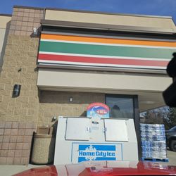 7-Eleven - Slushy stop!