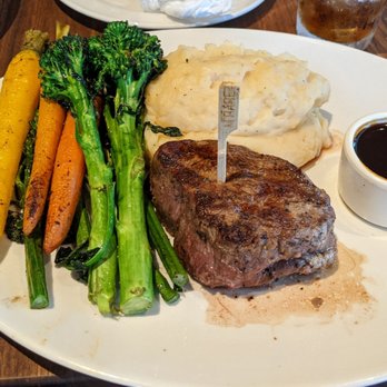 Yard House - Filet mignon - New American Near Me - Brea, California Yard House - Filet mignon - New American Near Me - Brea, California