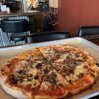 Need Pizza - Small pizza with red sauce, bacon and mushroom - Pizza Near Me - Cedar Rapids, Iowa