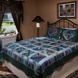 The Carriage House Bed & Breakfast - The Jay Gould is located in the cottage and is our private and secluded room.  The Jay Gould has a queen bed.