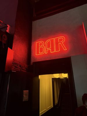 Bar Benjamin by null
