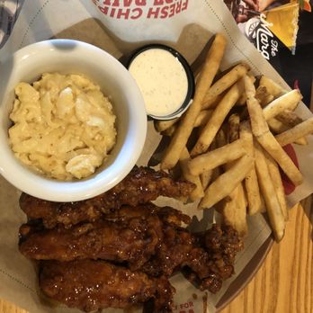 Chili's - Honey-Chipotle Chicken Crisper Combo - American Near Me - Oro Valley, Arizona