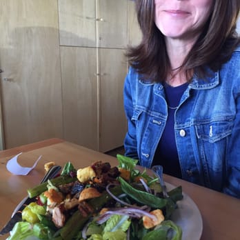 Buoy Beer - Jen's Chicken Salad! - Brewpubs Near Me - Astoria, Oregon