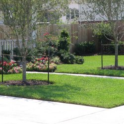 Fleur de Green Lawn & Landscape - We offer professional service and quality work at a reasonable price. With over 25 years experience, we know the importance of perfection.