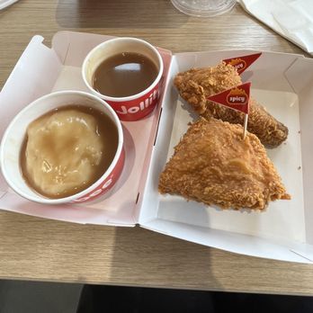 Jollibee - Chicken Shop Near Me - Alexandria, Virginia