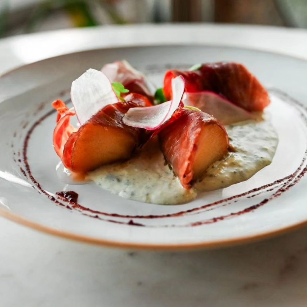 HIDDEN TRACK BOTTLE SHOP & WINE BAR Updated August 2024 75 Photos