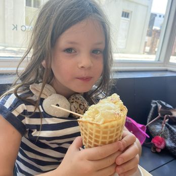 Off Track Ice Cream - Ice Cream & Frozen Yogurt Near Me - Charleston, South Carolina