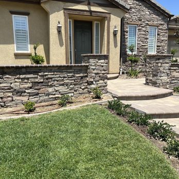 Coastline Pavers - design & build - Steps and raised walls - Masonry/Concrete Near Me Coastline Pavers - design & build - Steps and raised walls - Masonry/Concrete Near Me