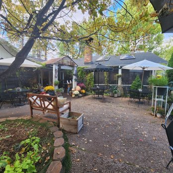 The Bistro At Annie's - Patio seating - New American Near Me - Lakeside, Arizona The Bistro At Annie's - Patio seating - New American Near Me - Lakeside, Arizona